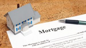 Read more about the article What Happens If You Inherit a House with a Mortgage?