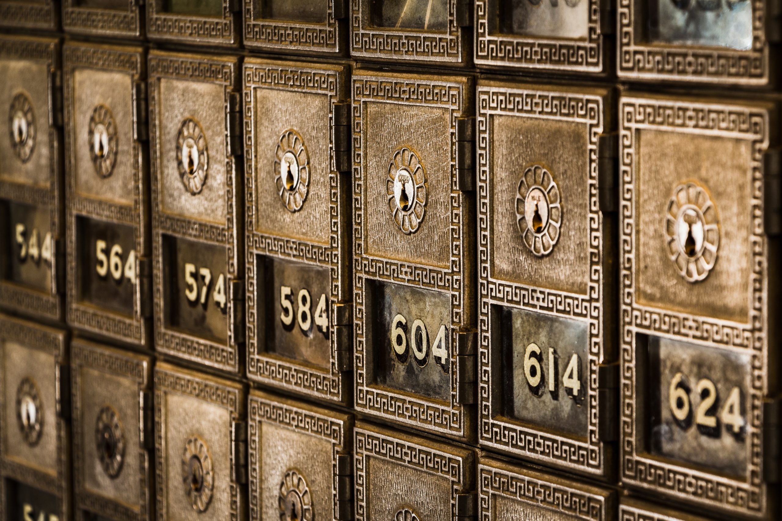 You are currently viewing What Should I Keep in My Safety Deposit Box?